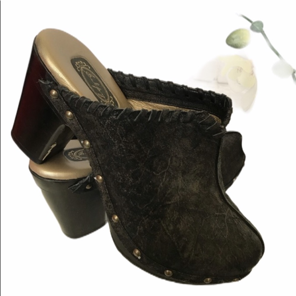 Salpy Clogs - image 1